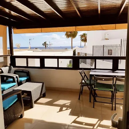 Angelmoon Modern & Sea Views Apartment