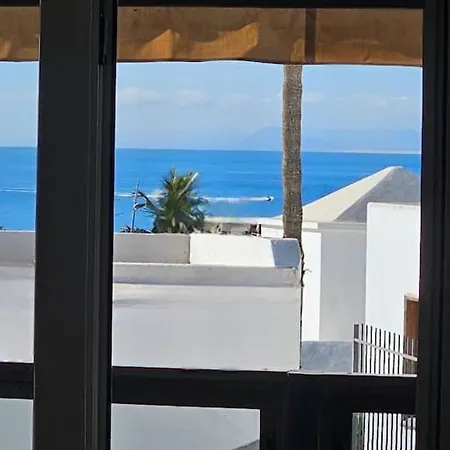 Angelmoon Modern & Sea Views Апартаменты *