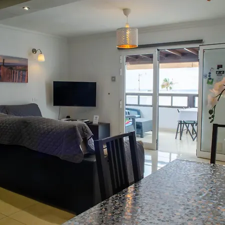 Angelmoon Modern & Sea Views Апартаменты *