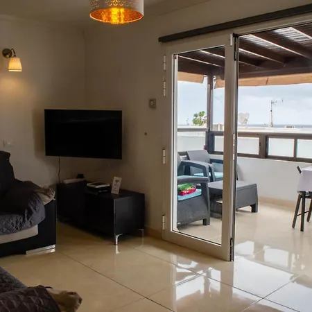 Angelmoon Modern & Sea Views Апартаменты