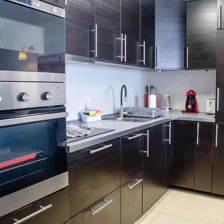 Апартаменты Angelmoon Modern & Sea Views