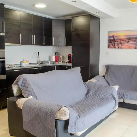 Апартаменты Angelmoon Modern & Sea Views